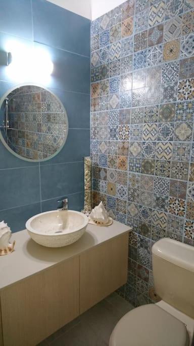 Isabella Court Townhouse Near Venus Beach And Lidl Paphos ภายนอก รูปภาพ